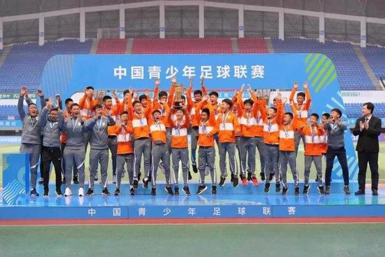 过去两个赛季，古铁雷斯受到了多家大俱乐部的关注，但皇马掌控着自己青训营培养球员的未来。